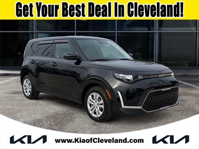 2023 Kia Soul LX's photo
