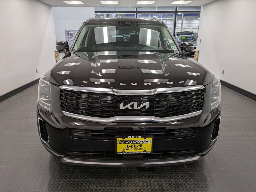 2022 Kia Telluride S photo 2