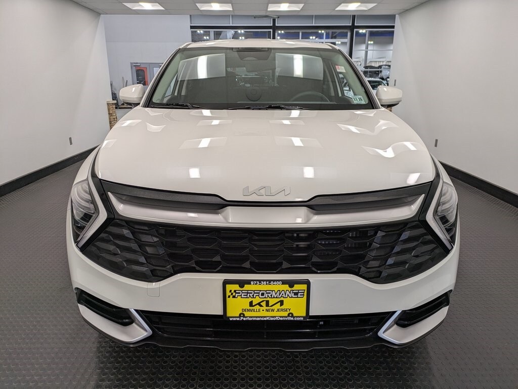 2024 Kia Sportage Hybrid LX photo 2