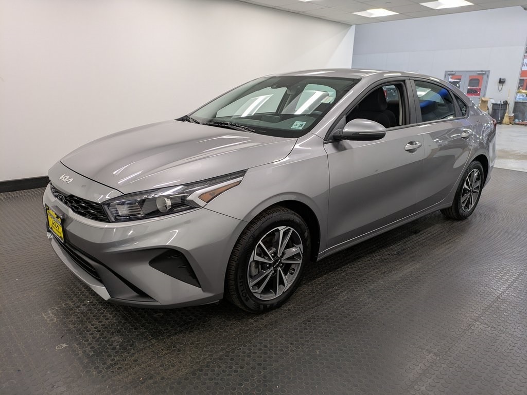 2023 Kia Forte LXS's photo