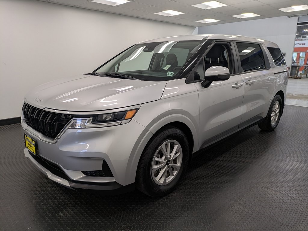 2022 Kia Carnival LX