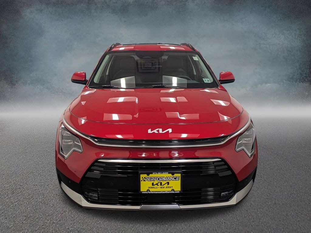 Used 2023 Kia Niro SX Touring SUV