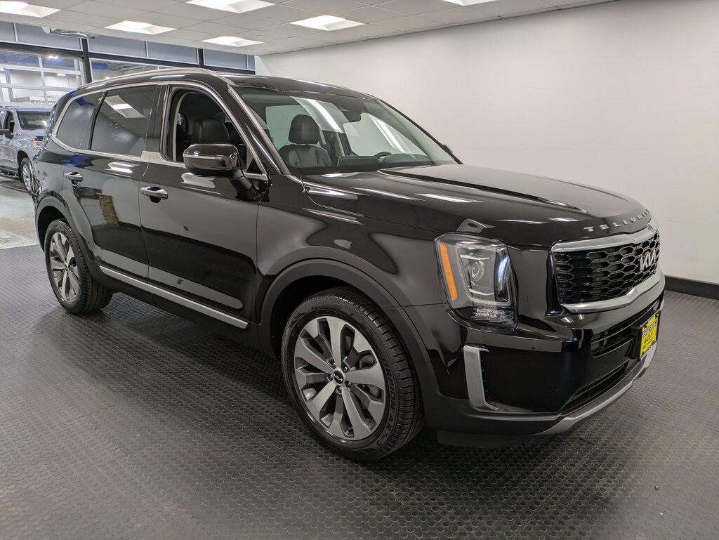 2022 Kia Telluride S photo 3