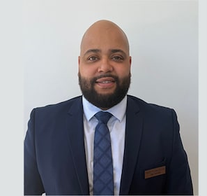 Staff member Jose Molina from ID_17eb43
