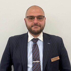 Staff member Phil Peres from ID_0d8905