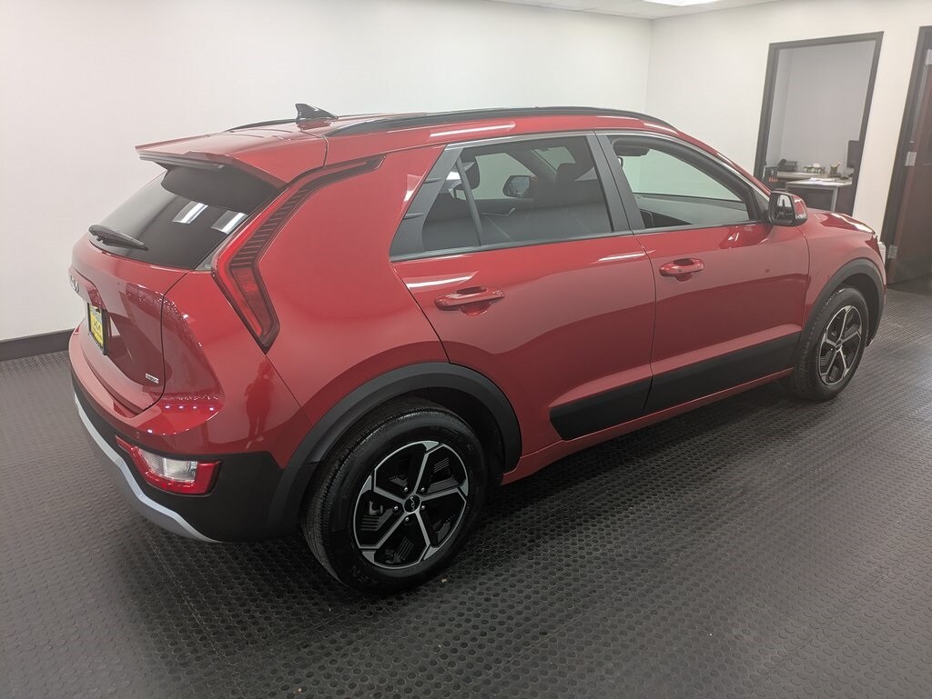 2024 Kia Niro EX photo 4