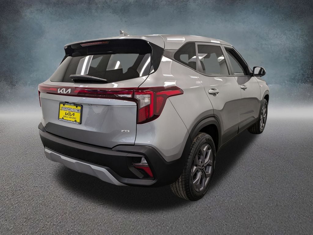 Used 2024 Kia Seltos LX SUV