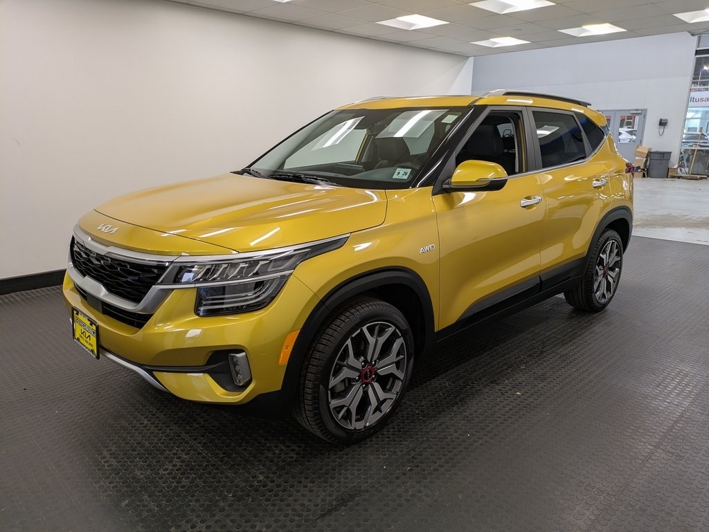 2022 Kia Seltos SX's photo