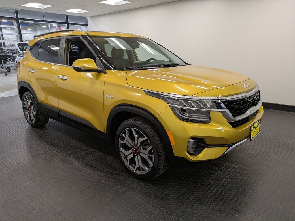 2022 Kia Seltos SX photo 3