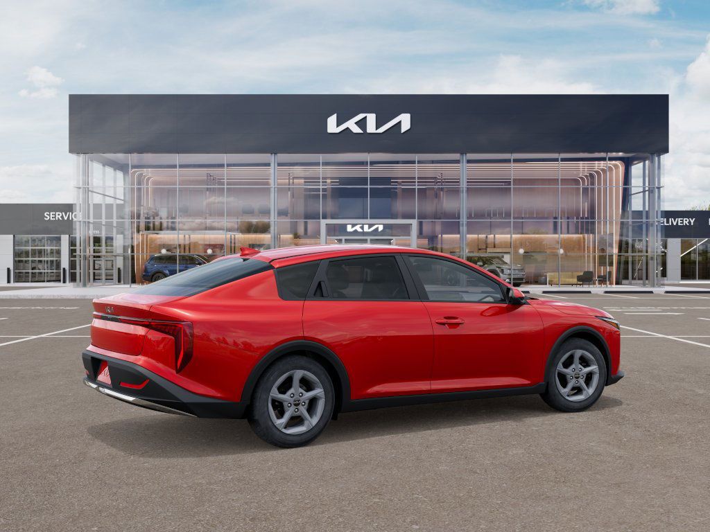 2025 Kia K4 LXS - Photo 6