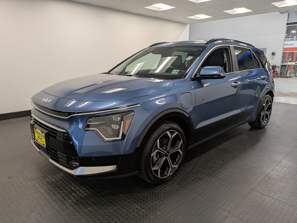 2024 Kia Niro SX Touring's photo
