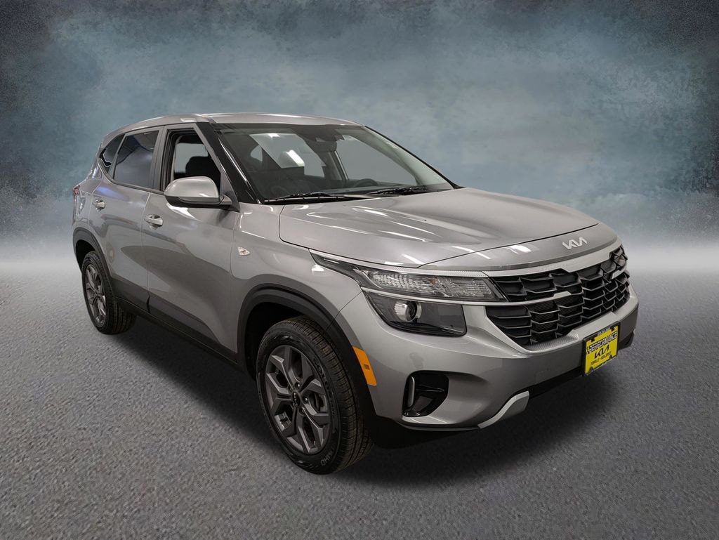 Used 2024 Kia Seltos LX SUV