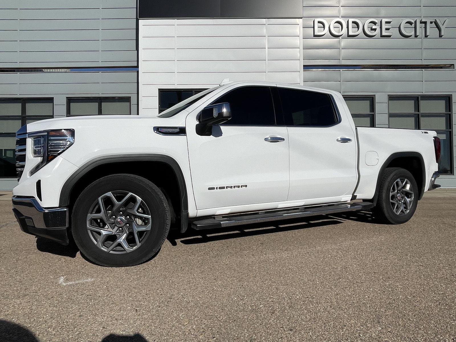 2023 GMC Sierra 1500 SLT's photo