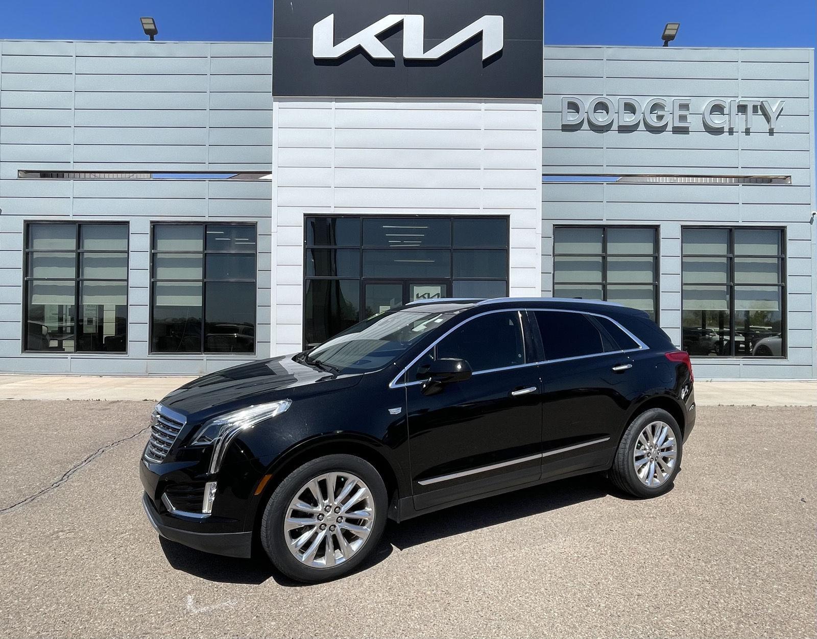 Used 2017 Cadillac XT5 Platinum with VIN 1GYKNFRS0HZ154114 for sale in Dodge City, KS