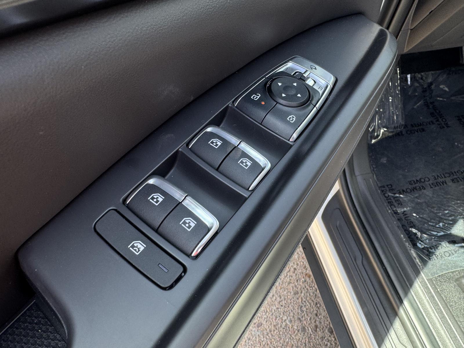 2026 Kia Carnival SX - Photo 12