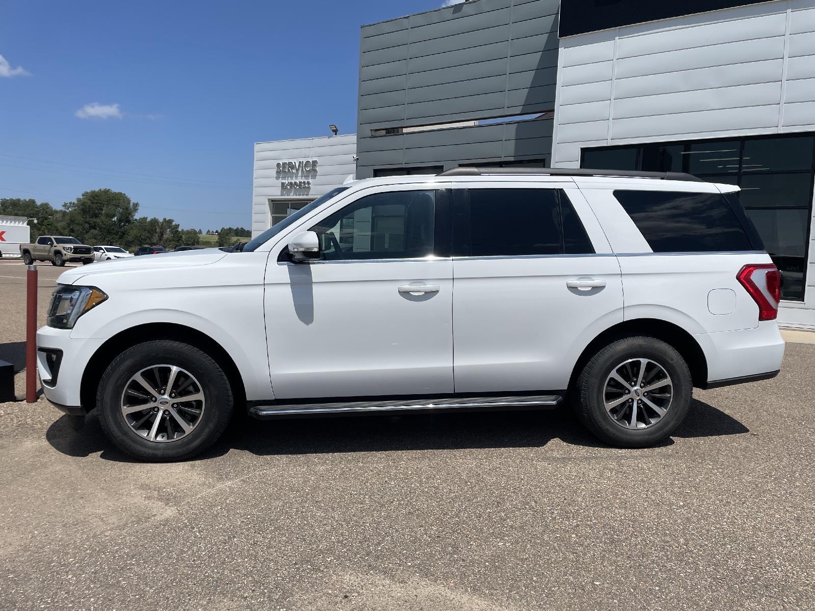 2019 Ford Expedition XLT photo 3