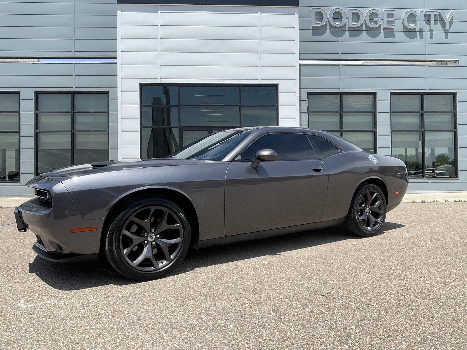 2018 Dodge Challenger SXT Plus's photo