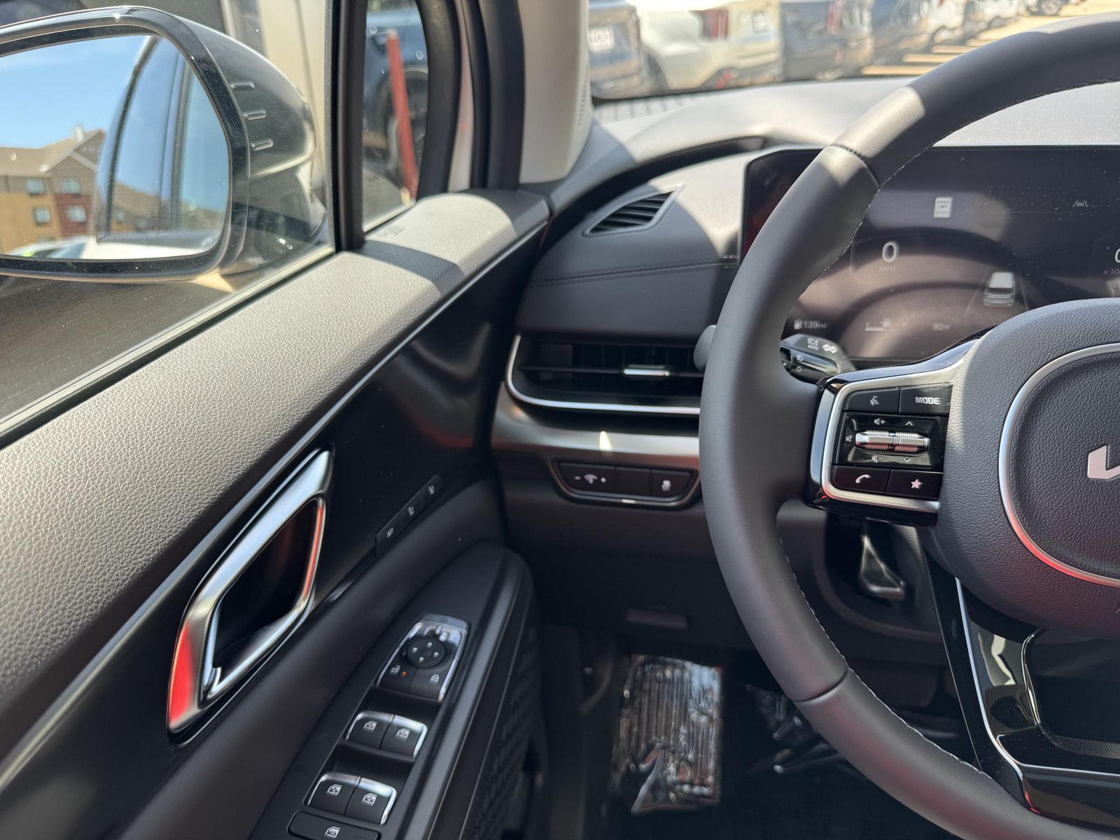 2026 Kia Carnival SX - Photo 17