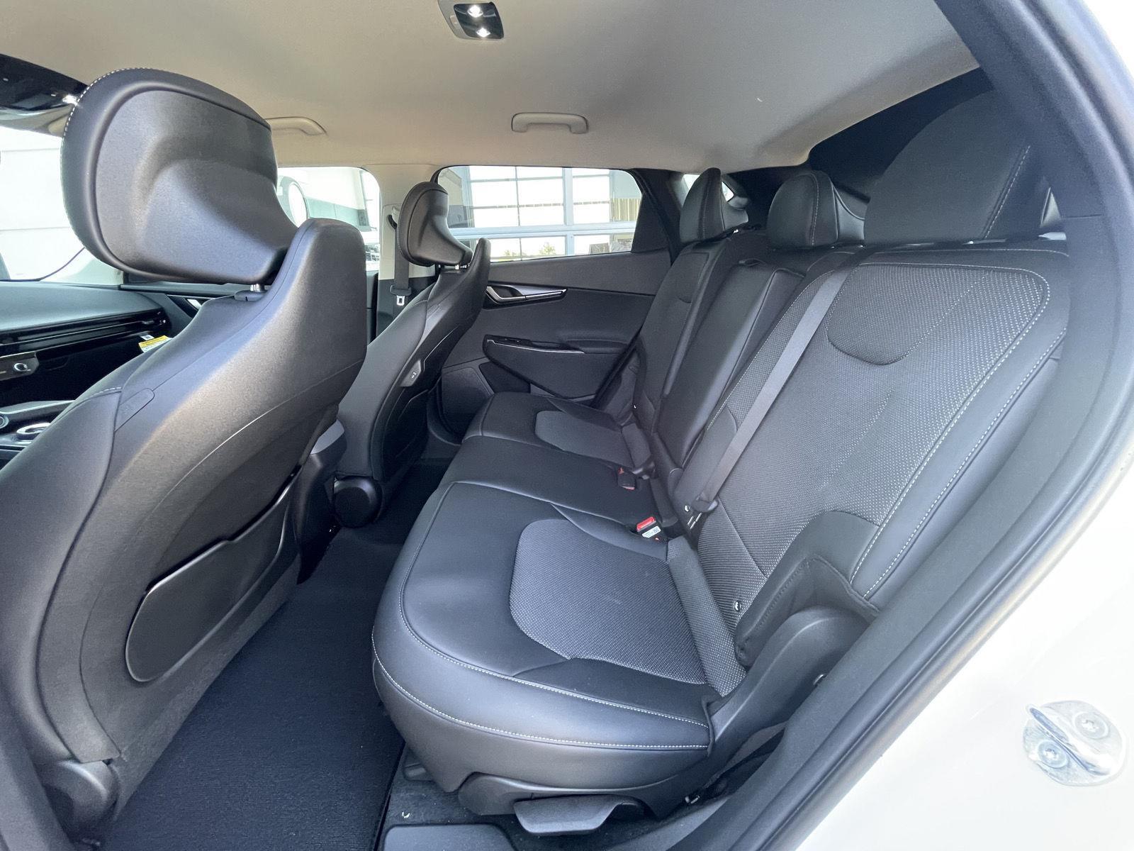 2025 Kia EV6 Light L/R - Photo 16