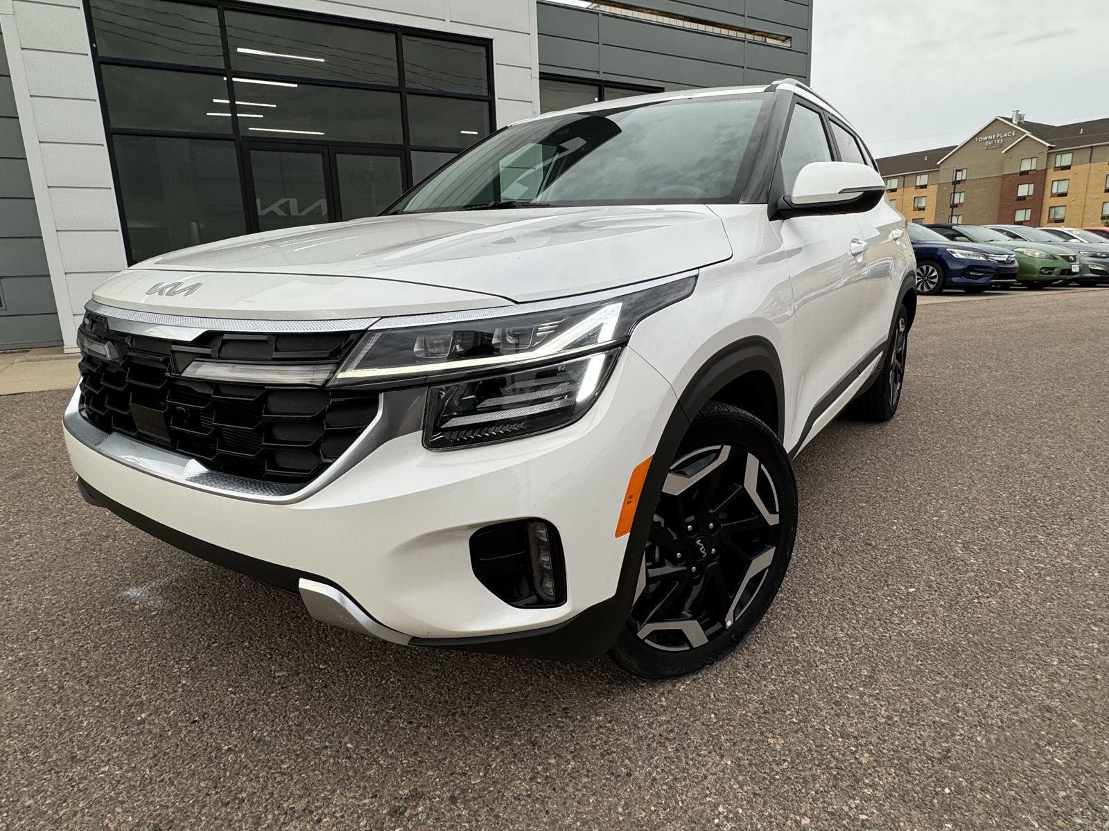 2024 Kia Seltos SX photo 4