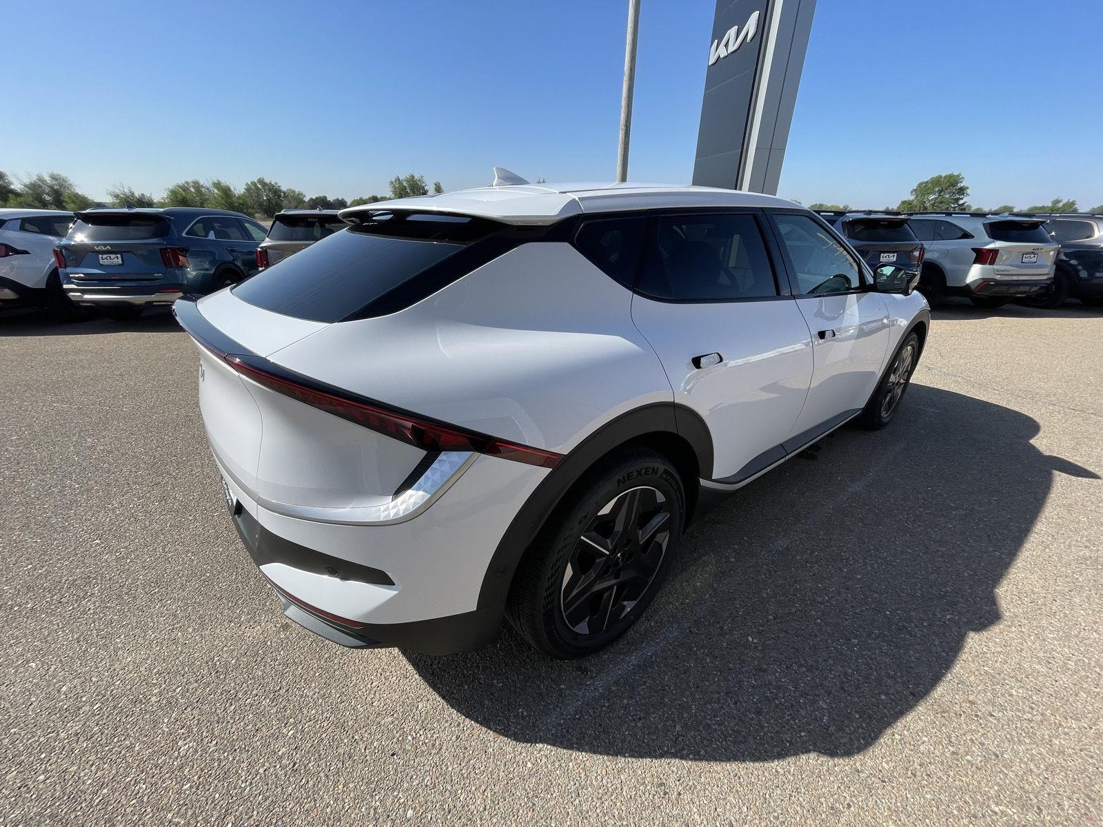 2025 Kia EV6 Light L/R - Photo 8