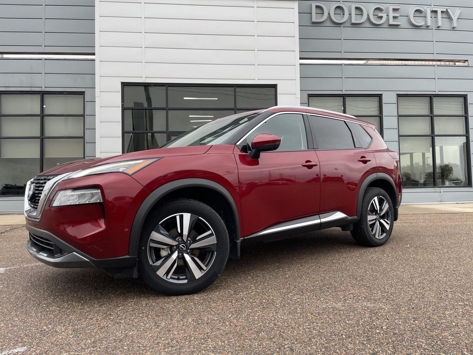 2023 Nissan Rogue SL's photo