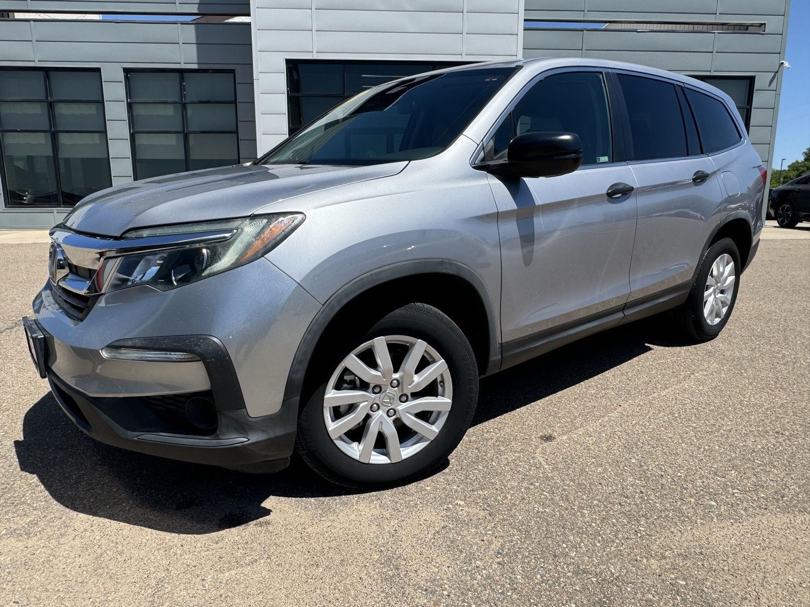 Used 2019 Honda Pilot LX with VIN 5FNYF6H10KB049124 for sale in Dodge City, KS