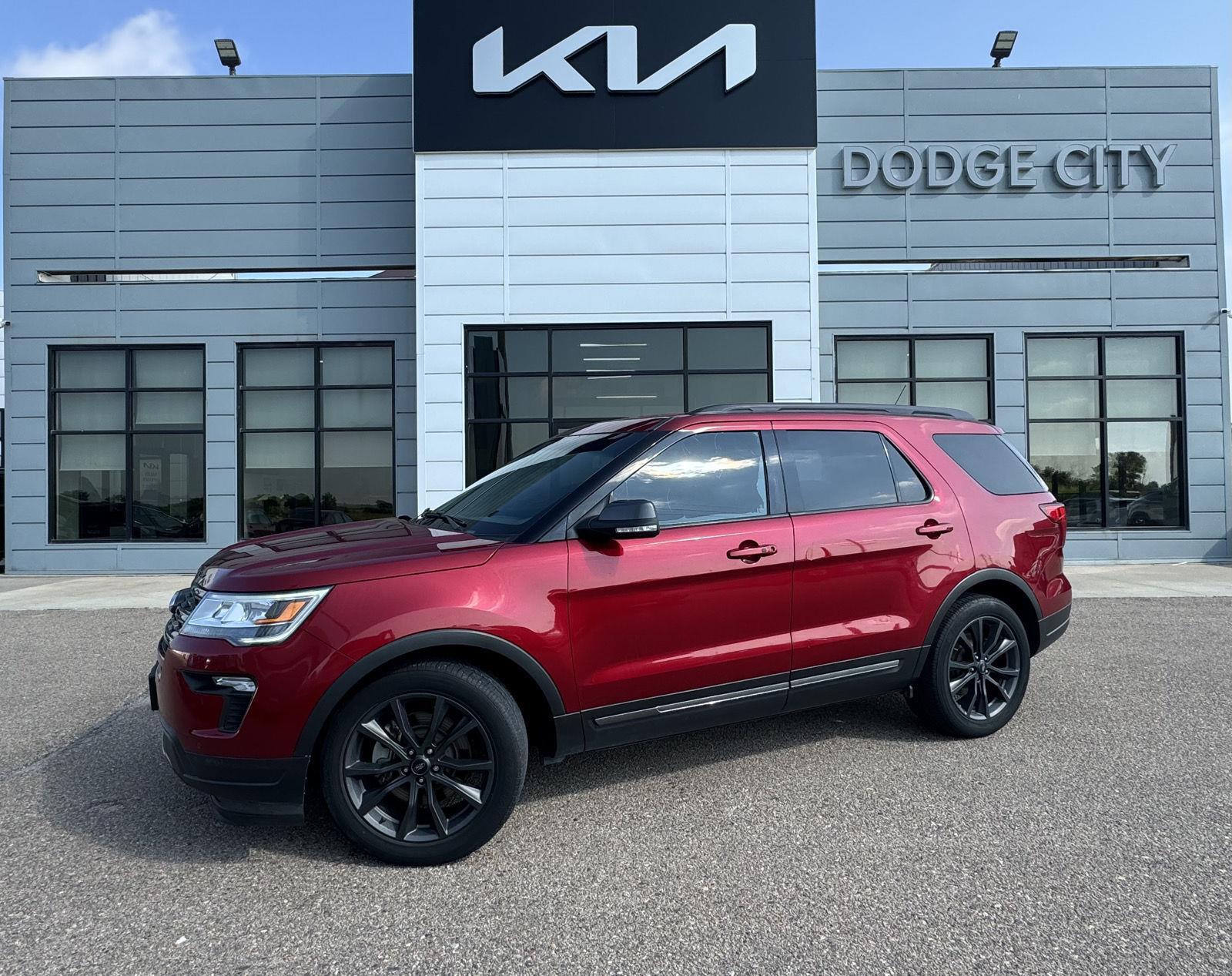 Used 2018 Ford Explorer XLT with VIN 1FM5K7D83JGB55753 for sale in Dodge City, KS