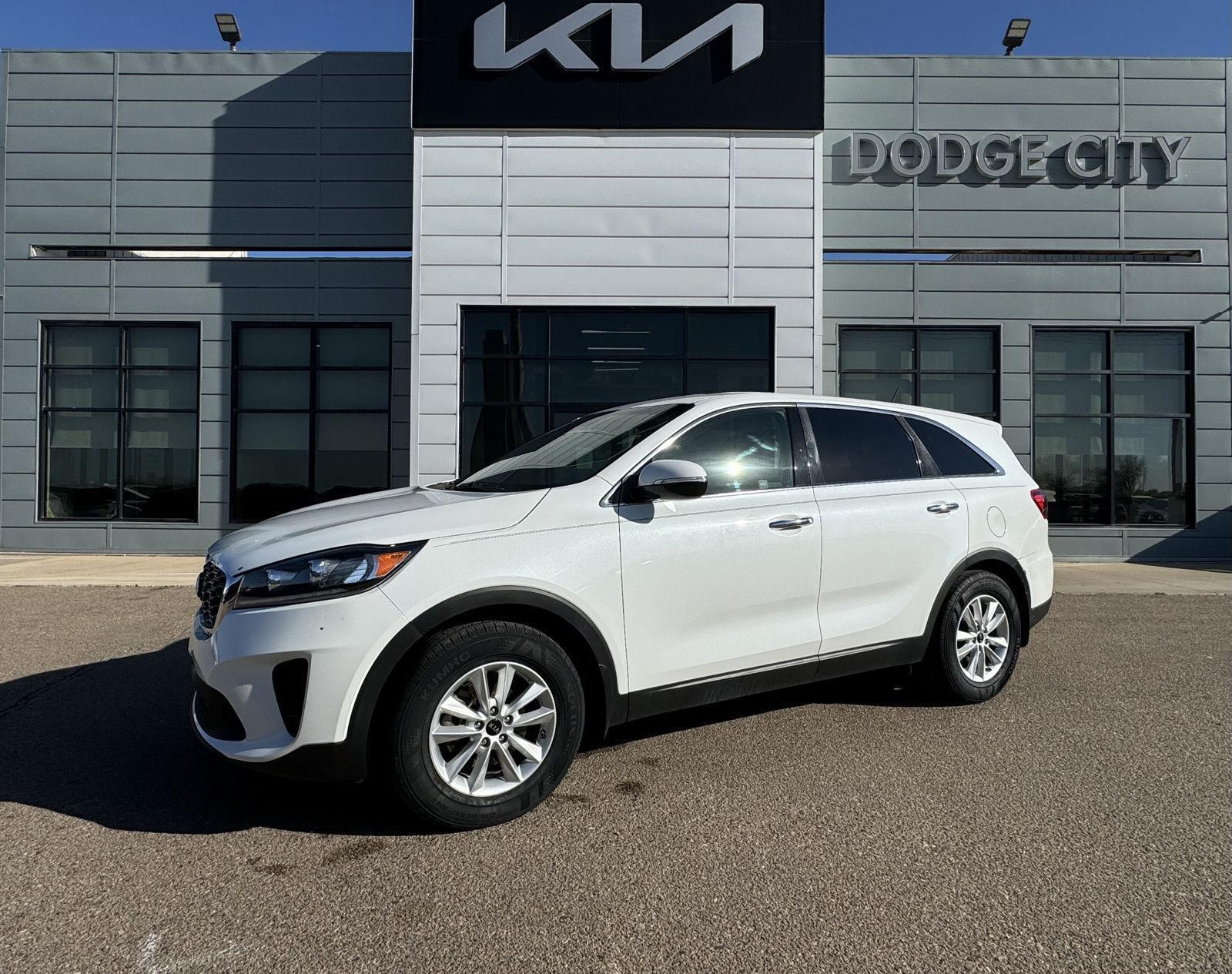 Used 2020 Kia Sorento LX with VIN 5XYPG4A34LG648921 for sale in Dodge City, KS