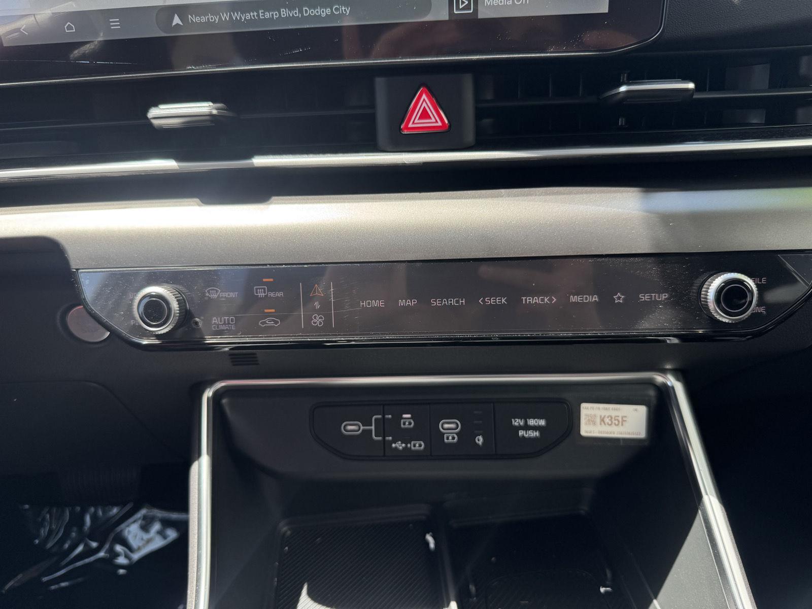 2026 Kia Carnival SX - Photo 22