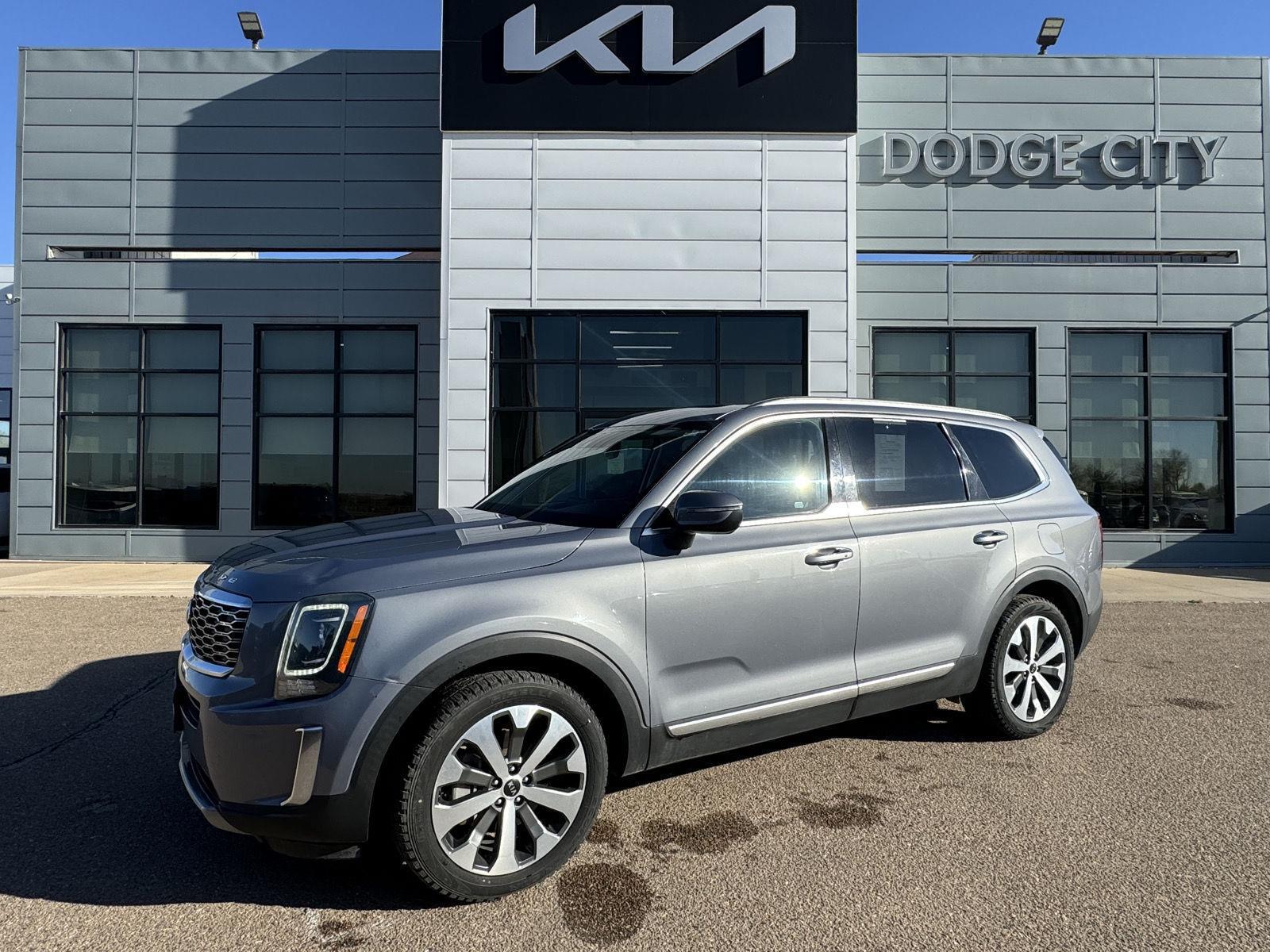 Used 2021 Kia Telluride S with VIN 5XYP6DHC3MG156407 for sale in Dodge City, KS