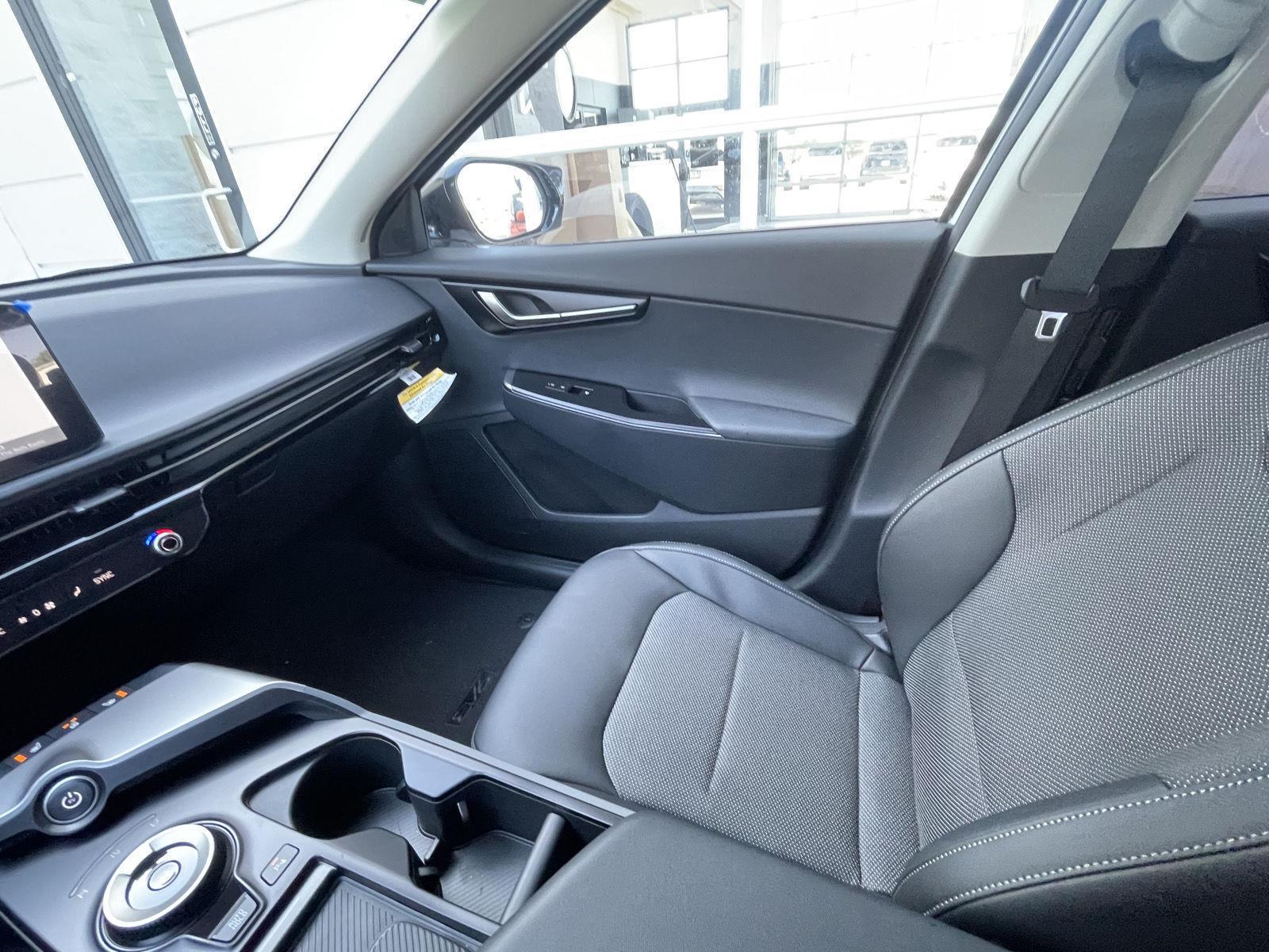 2025 Kia EV6 Light L/R - Photo 41