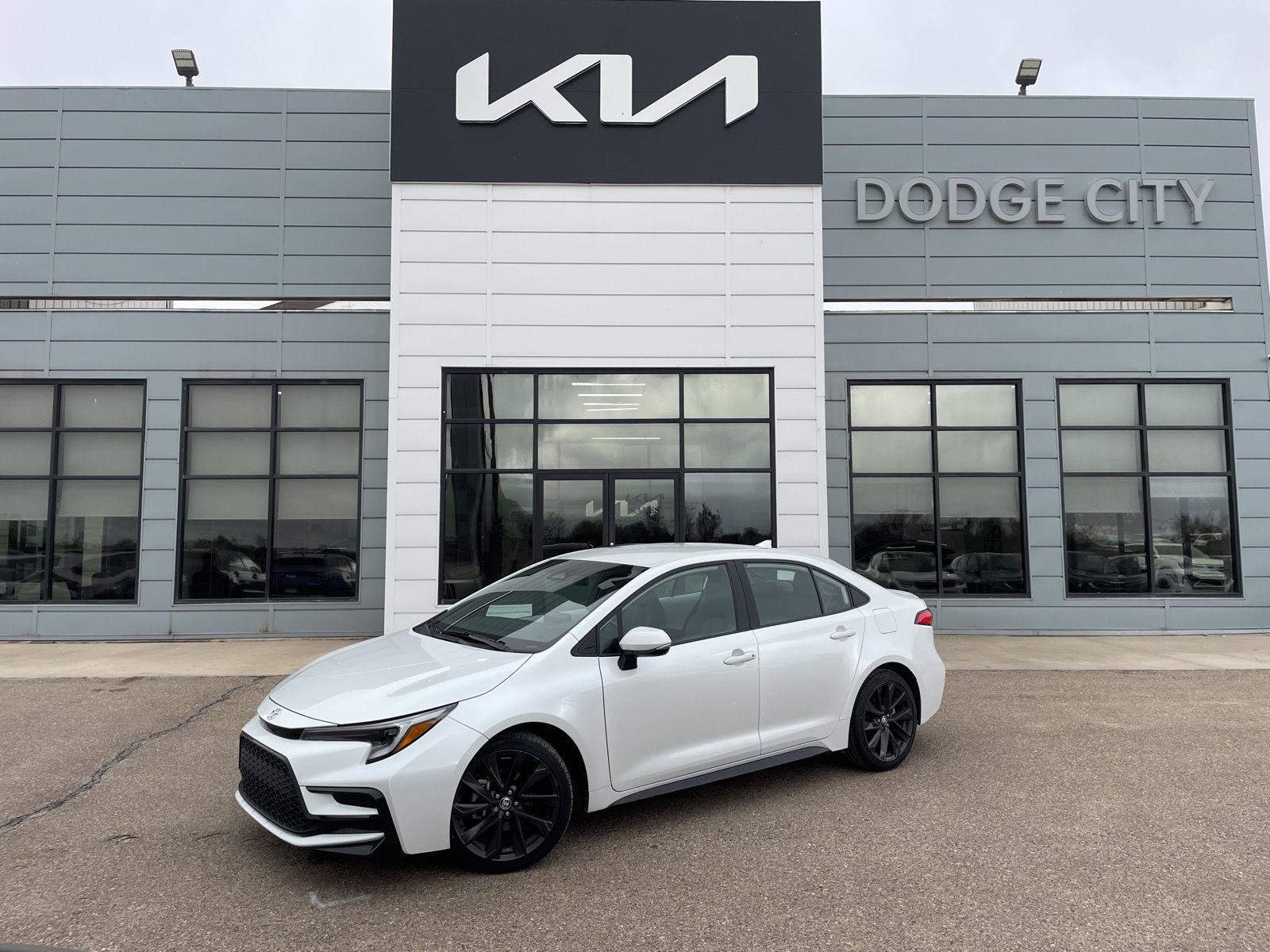 2023 Toyota Corolla SE photo 2