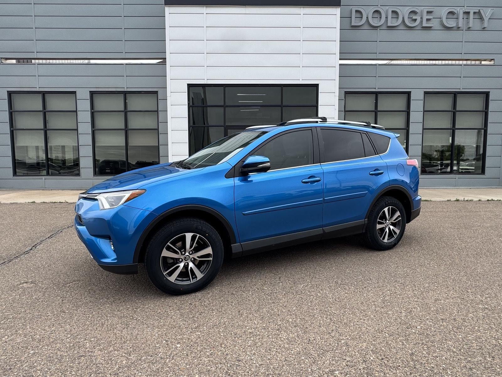 2017 Toyota RAV4's photo