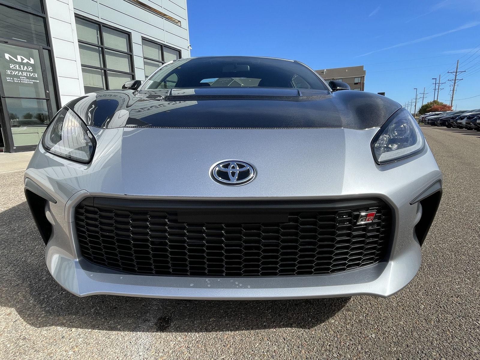 2023 Toyota GR86 Premium photo 3