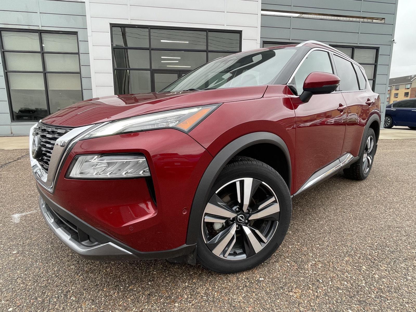 2023 Nissan Rogue SL photo 3