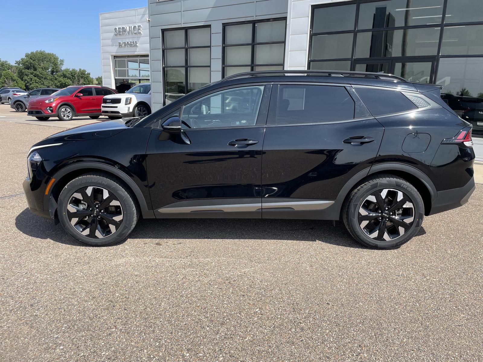 2023 Kia Sportage X-Line photo 3
