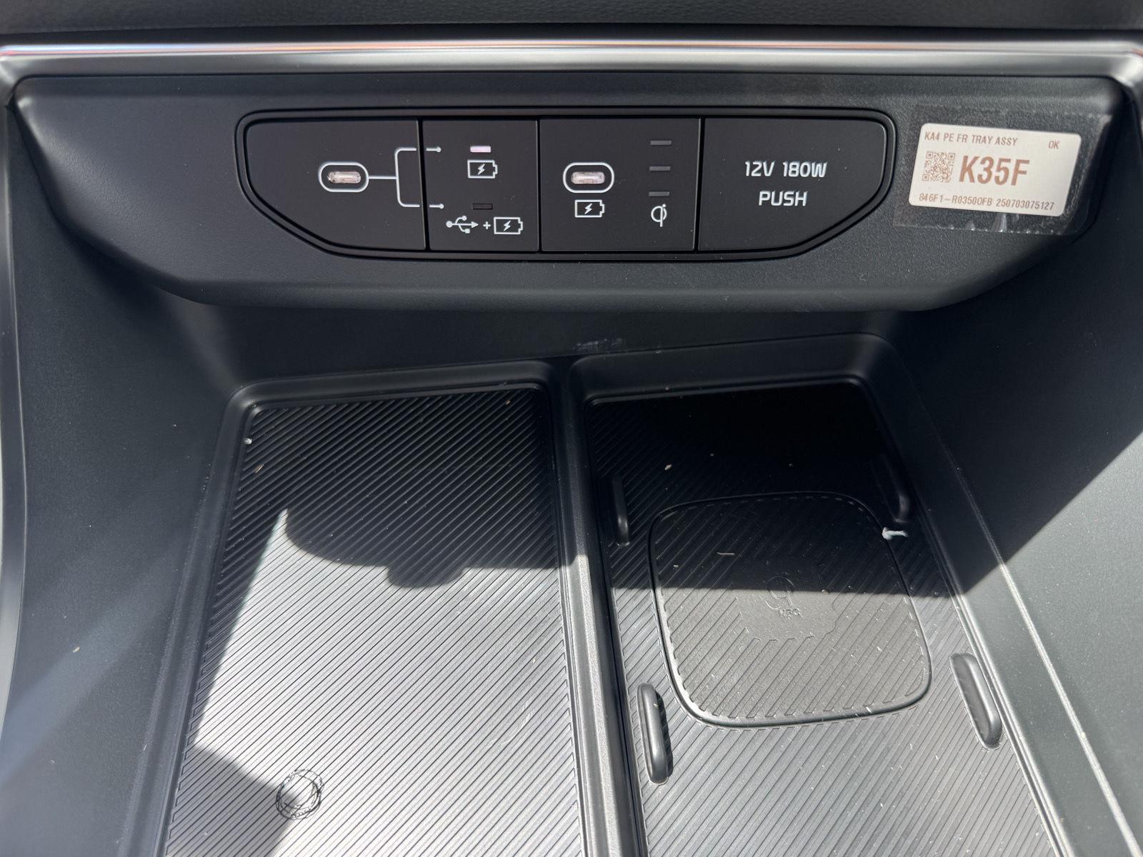 2026 Kia Carnival SX - Photo 24