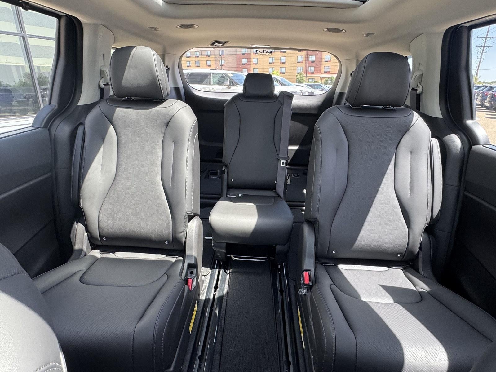 2026 Kia Carnival SX - Photo 28