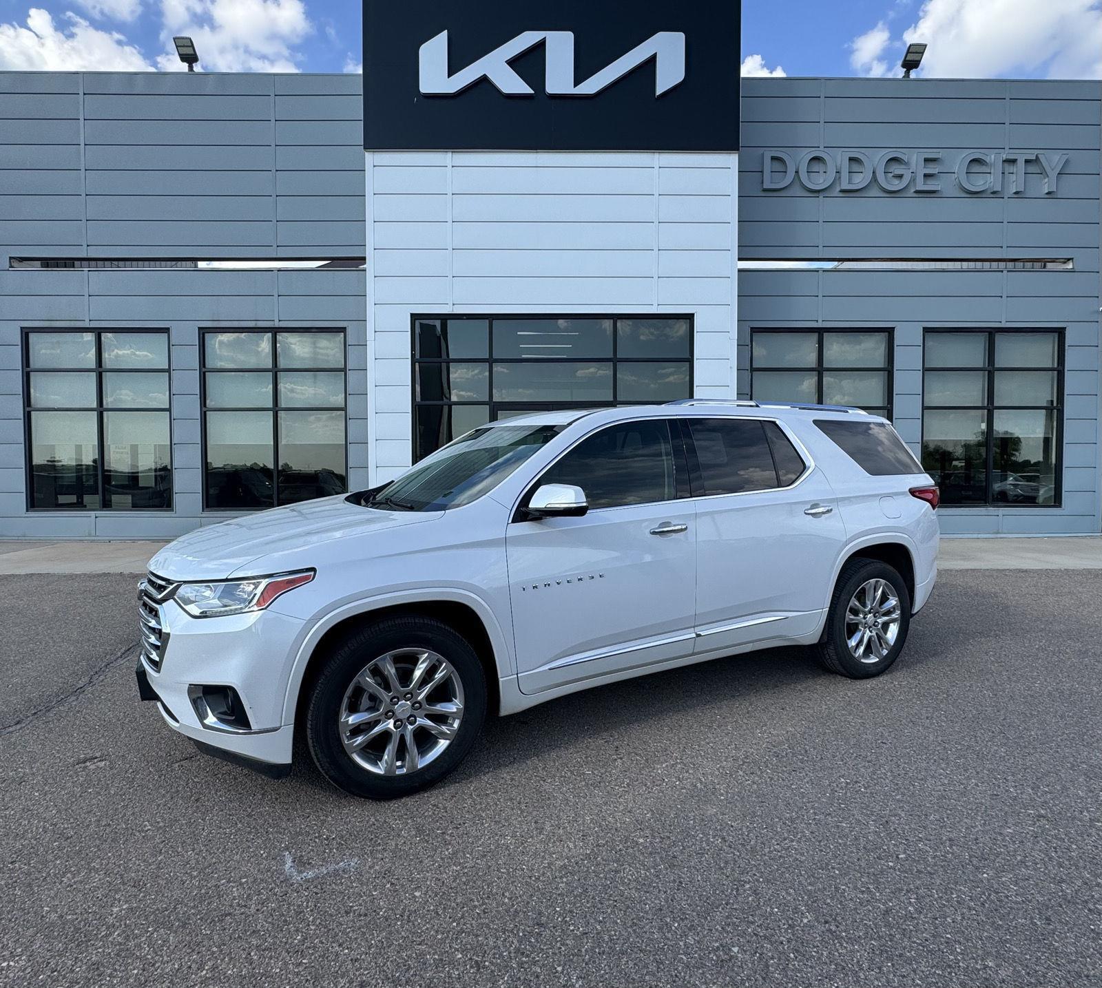 2018 Chevrolet Traverse High Country photo 2