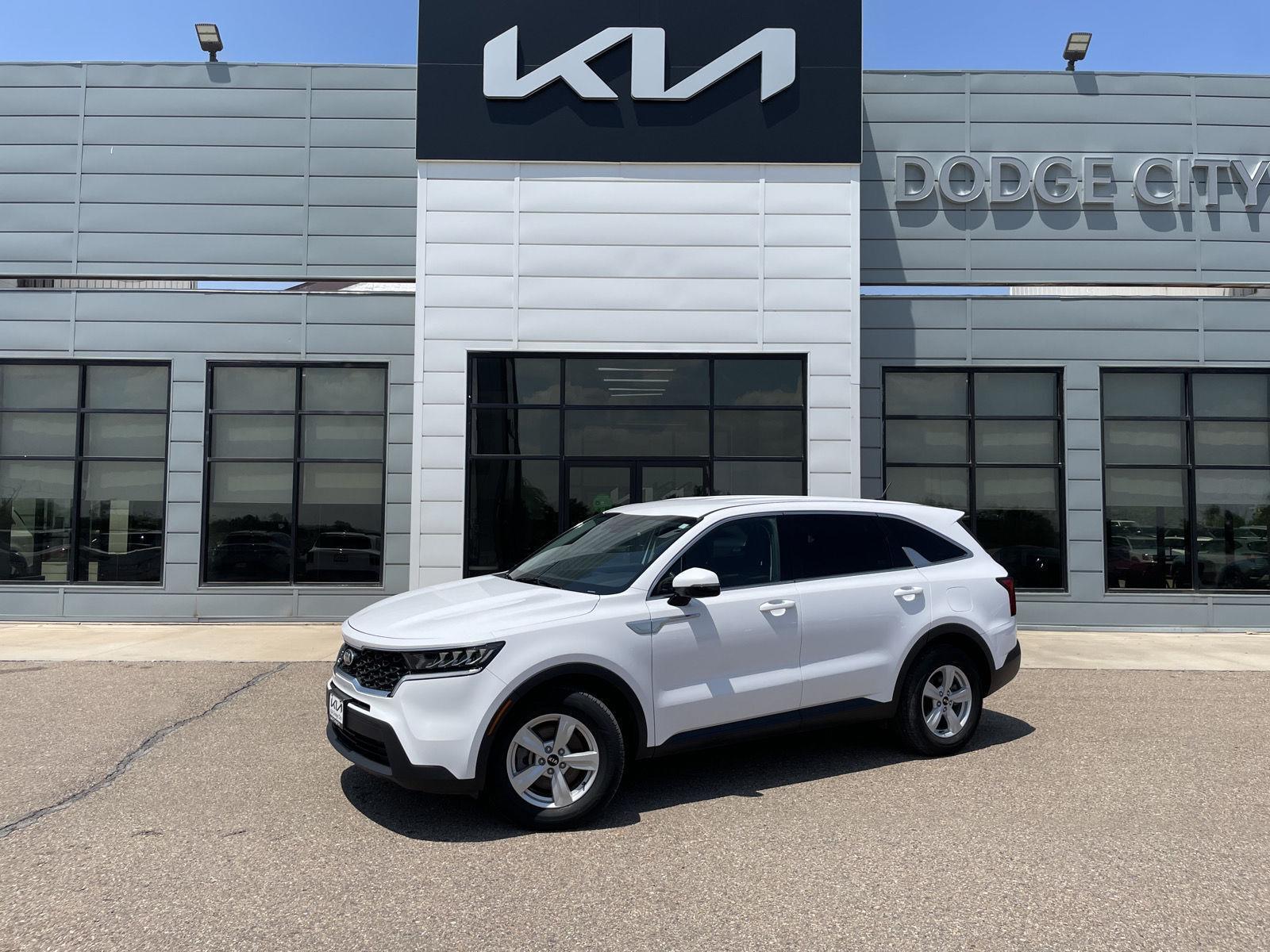 Used 2021 Kia Sorento LX with VIN 5XYRG4LC8MG040990 for sale in Dodge City, KS