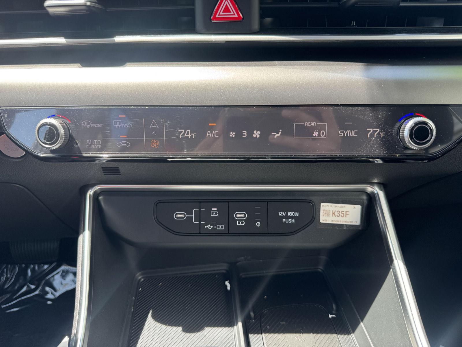 2026 Kia Carnival SX - Photo 23
