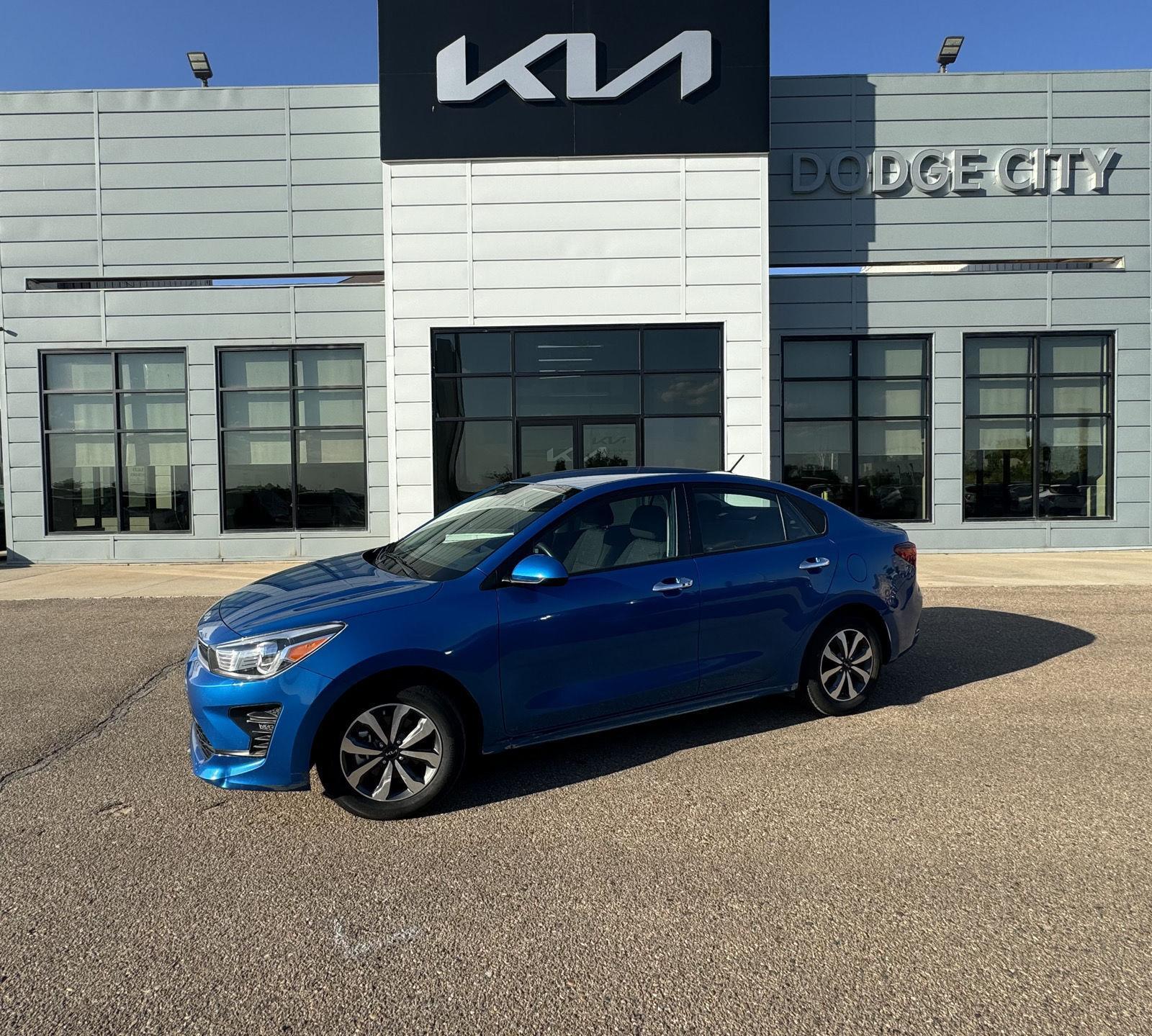 Used 2022 Kia Rio S with VIN 3KPA24AD2NE456992 for sale in Dodge City, KS