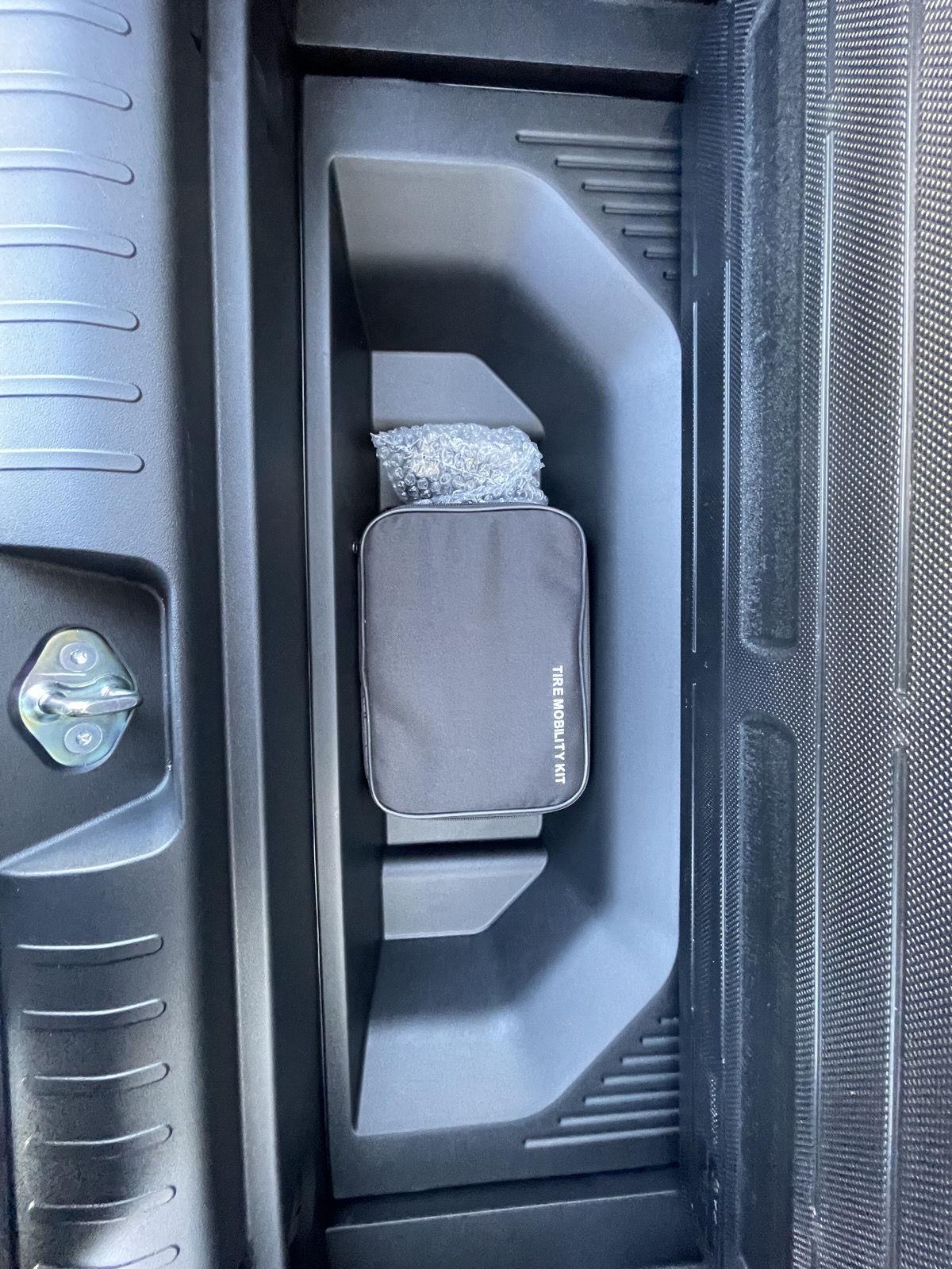 2025 Kia EV6 Light L/R - Photo 14