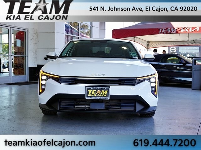2025 Kia K4 LXS photo 4