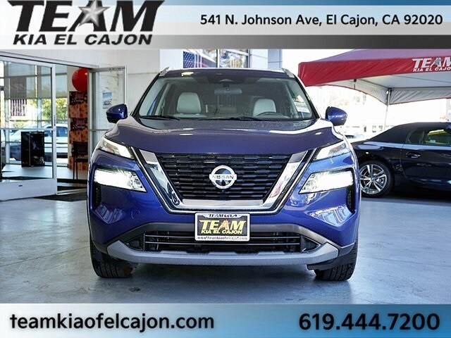 2021 Nissan Rogue SV photo 4
