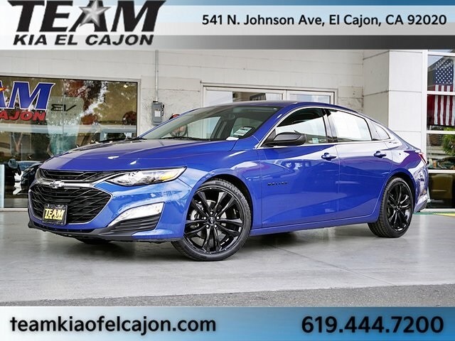 2023 Chevrolet Malibu 1LT photo 2