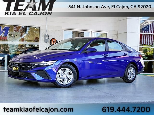 2024 Hyundai Elantra SE photo 2