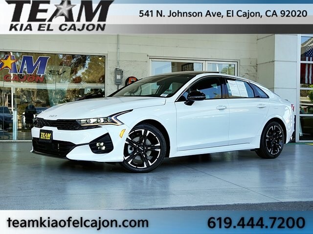 2022 Kia K5 GT-Line photo 2