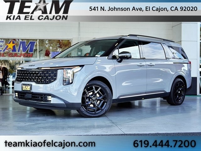 2026 Kia Carnival SX photo 2